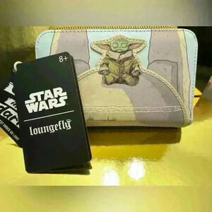 NWT loungefly baby yoda glow in the dark wallet